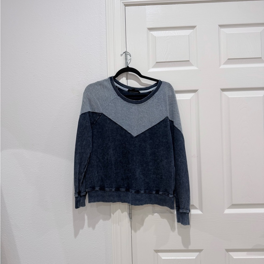 Colorblock Sweatshirt - Gray and Blue